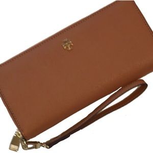 PRICE FIRM Tory Burch Passport Wallet Luggage Tan